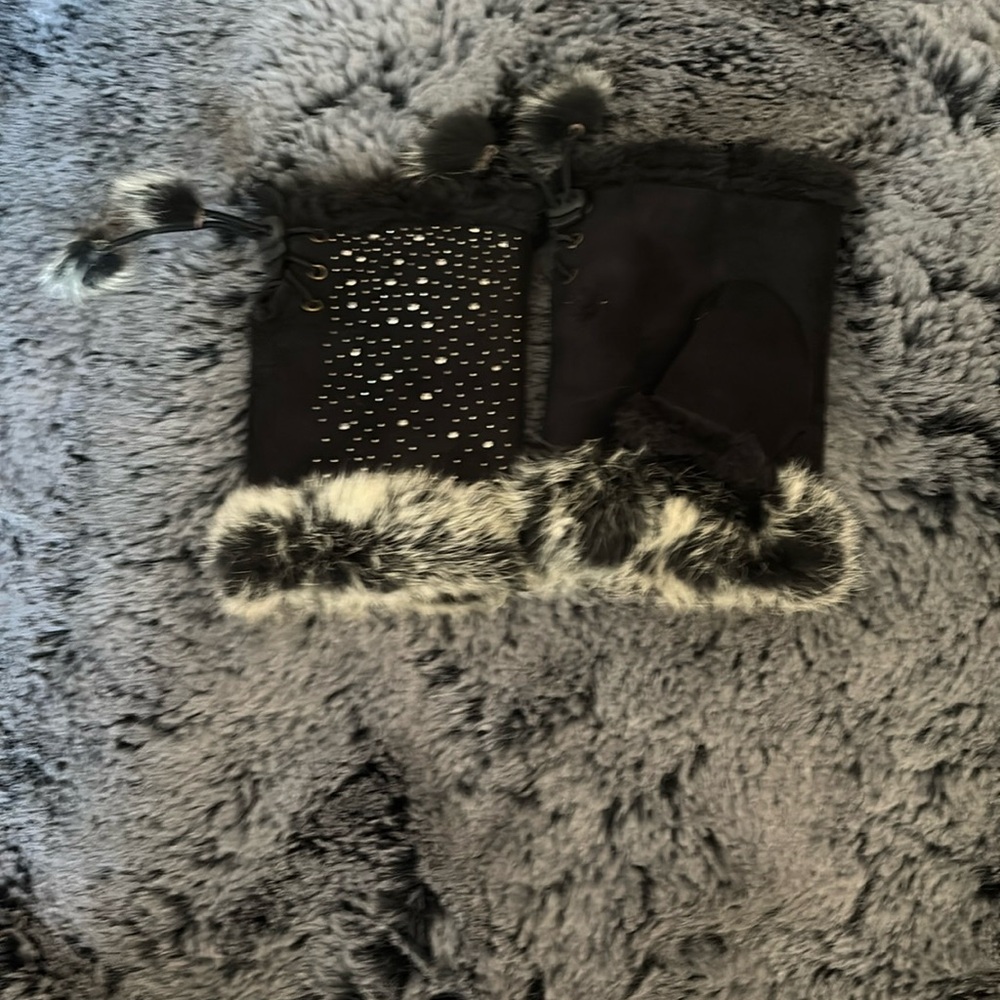 Cute sparkle gloves